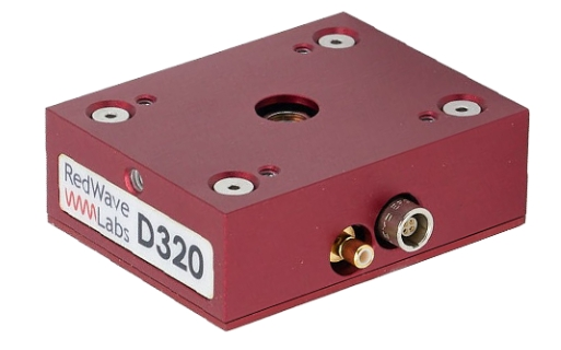 D320 低噪声可见光接收器